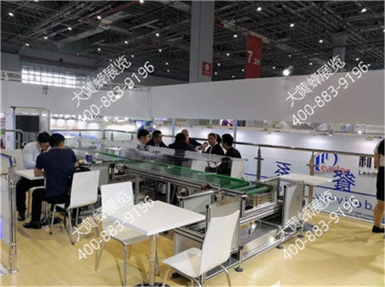 通快电梯科技感展会设计