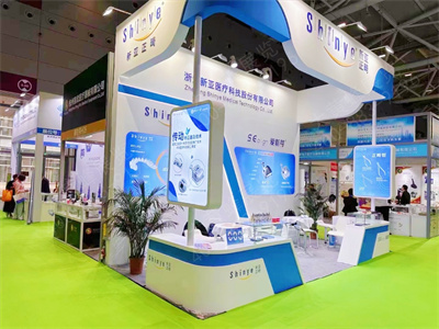 新亚医疗口腔展展台设计搭建
